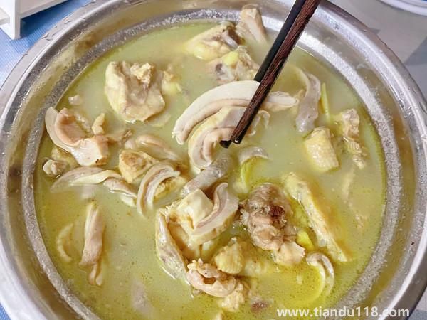 豬肚雞的做法(豬肚雞怎么做)(圖1) 豬肚雞的做法(豬肚雞怎么做)(圖1)