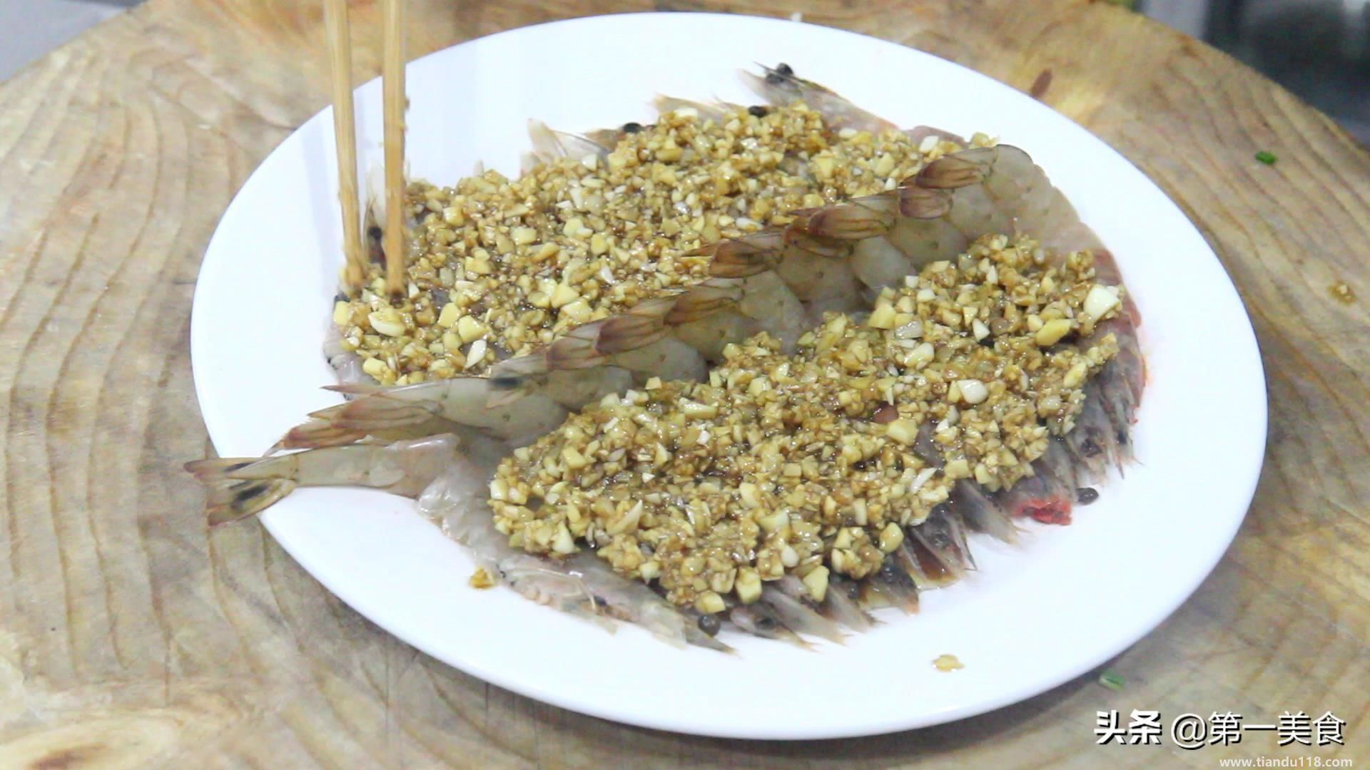 蒜蓉蝦的做法(蒜蓉蝦怎么做)(圖8) 蒜蓉蝦的做法(蒜蓉蝦怎么做)(圖8)