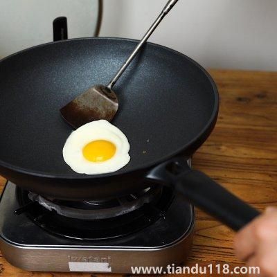 煎蛋的做法(煎蛋怎么做)(圖5) 煎蛋的做法(煎蛋怎么做)(圖5)