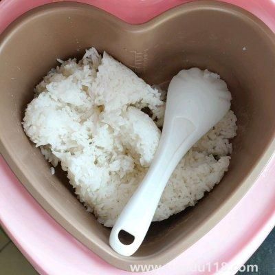 飯團的做法(飯團怎么做)(圖4) 飯團的做法(飯團怎么做)(圖4)