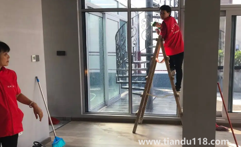 什么叫開(kāi)荒保潔和深度保潔（100平米開(kāi)荒保潔多少錢(qián) ）