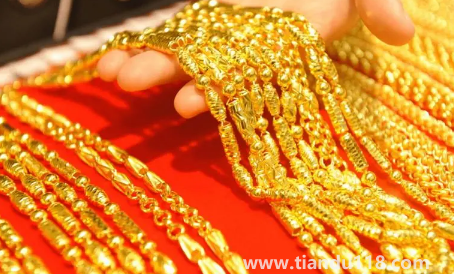 買五金的錢可以直接給女方嗎(彩禮送三金還是五金)(圖2) 買五金的錢可以直接給女方嗎2