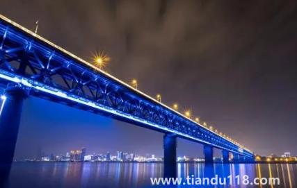 武漢21度冷嗎(武漢什么時(shí)候20多度)(圖2) 武漢21度冷嗎2