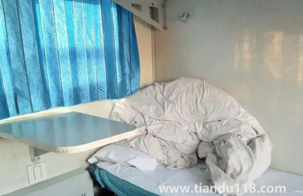 第一次坐火車買到硬臥上鋪怎么辦(第一次坐火車買到硬臥上鋪能退嗎)(圖2) 第一次坐火車買到硬臥上鋪怎么辦2