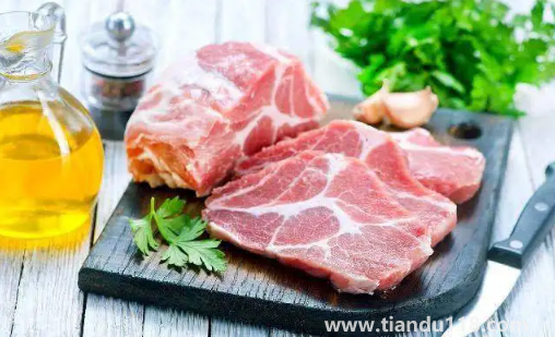 豬肉為什么發(fā)藍(lán)光(豬肉和什么一起吃好)(圖3) 豬肉為什么發(fā)藍(lán)光3