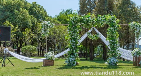 結(jié)婚早上6-7時出門過門是幾點（結(jié)婚進(jìn)門出時間怎么算）