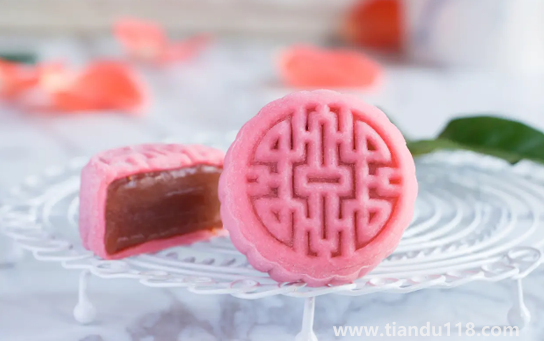 冰皮月餅放冰箱哪里儲(chǔ)存（冰皮月餅什么餡好吃）