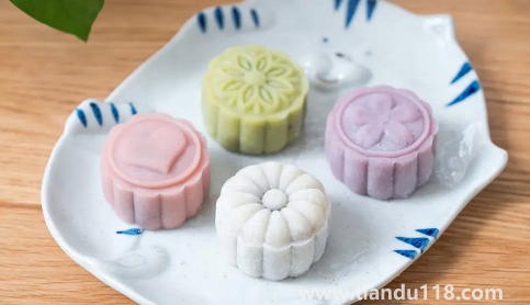 冰皮月餅放冰箱哪里儲存(冰皮月餅什么餡好吃)(圖2) 冰皮月餅放冰箱哪里儲存2