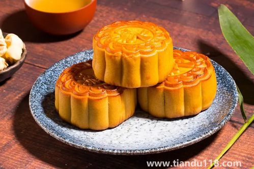 一個月餅的熱量相當于幾塊披薩的熱量1