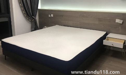 藍盒子床墊和慕思床墊哪個好(藍盒子床墊和慕思床墊怎么選)(圖2) 藍盒子床墊和慕思床墊哪個好2