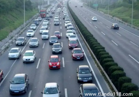 2022年國慶節(jié)高速公路免費(fèi)是幾號到幾號(國慶節(jié)高速通行注意事項(xiàng))(圖3) 2022年國慶節(jié)高速公路免費(fèi)是幾號到幾號3