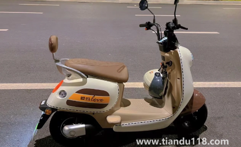 怎么看電池是不是石墨烯電池(雅迪石墨烯電池爆炸嗎)(圖1) 怎么看電池是不是石墨烯電池1