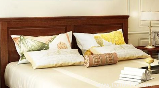 屬兔的人臥室適合掛什么畫(huà)2