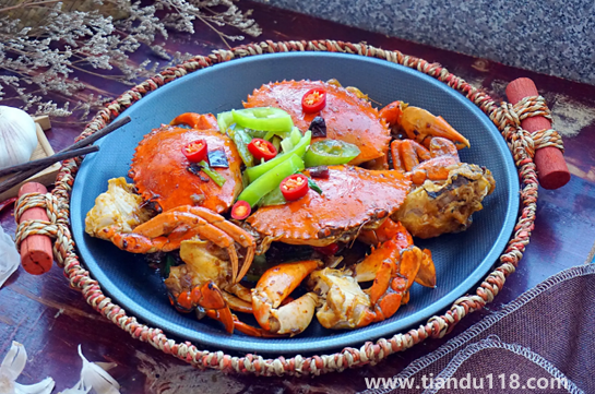 青蟹先蒸好再殺還是殺了再蒸（清蒸青蟹怎么做）