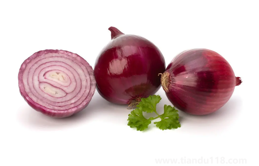 洋蔥發(fā)芽長(zhǎng)苗了還能吃嗎1