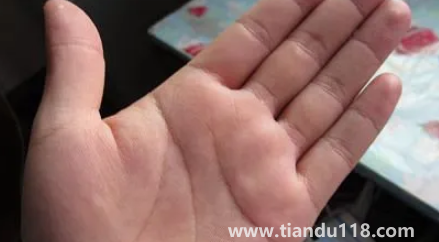 手上一個(gè)螺真的會(huì)窮嗎(手上幾個(gè)螺代表什么)(圖2) 手上一個(gè)螺真的會(huì)窮嗎2