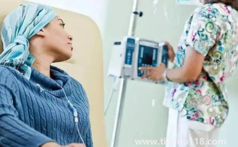 化療會讓女人更快衰老嗎（化療是術前做好還是術后做好）