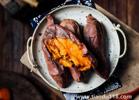 空氣炸鍋烤紅薯用錫紙還是油紙好一點(空氣炸鍋版烤紅薯的做法)(圖2) 空氣炸鍋烤紅薯用錫紙還是油紙好一點2