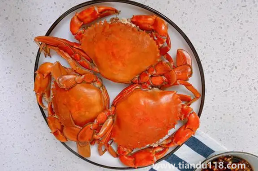 蒸螃蟹可以放啤酒嗎（螃蟹需要蒸多長時(shí)間才能熟）