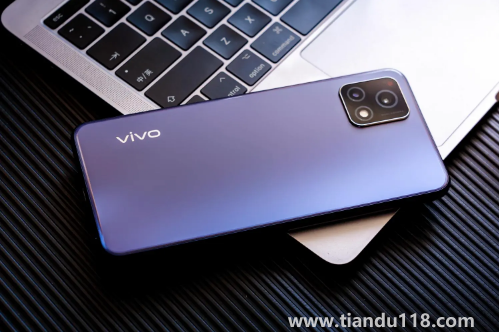 手機(jī)放在身上什么地方為好(天天玩手機(jī)怎么防輻射)(圖1) 手機(jī)放在身上什么地方為好1