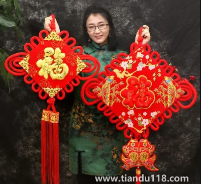 一進(jìn)門看見中國(guó)結(jié)好嗎3