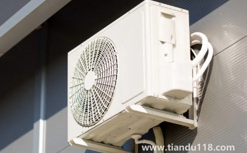 空調(diào)內(nèi)機和外機哪個值錢（空調(diào)外機一般多少錢一臺）