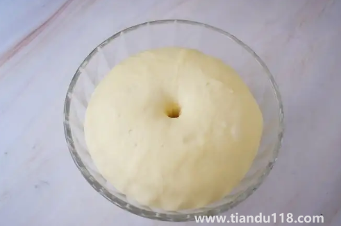 用白糖發(fā)面大概多長(zhǎng)時(shí)間（發(fā)面的技巧）