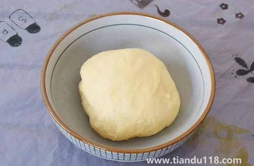 發(fā)面發(fā)不起來(lái)如何補(bǔ)救（發(fā)面的正確方法）