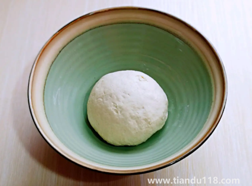 發(fā)面過(guò)了一夜晚早上還能做嗎3