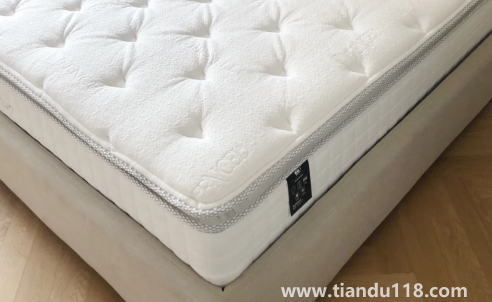 床墊氣味太重可以睡嗎(床墊里面有甲醛嗎)(圖3) 床墊氣味太重可以睡嗎3