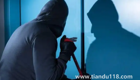 小偷進(jìn)屋偷吃過期食品死了誰負(fù)責(zé)(小偷經(jīng)常半夜幾點(diǎn)偷東西)(圖3) 小偷進(jìn)屋偷吃過期食品死了誰負(fù)責(zé)3