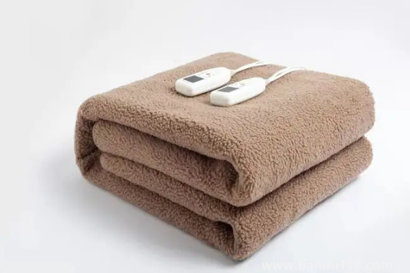 普通電熱毯可以反著鋪嗎(電熱毯可以開(kāi)一個(gè)晚上嗎)(圖1) 普通電熱毯可以反著鋪嗎1