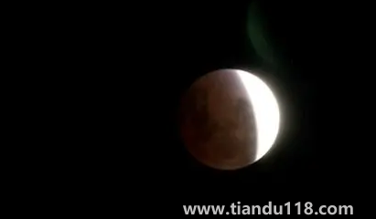 11月8日月全食每個(gè)地方都能見(jiàn)到嗎3