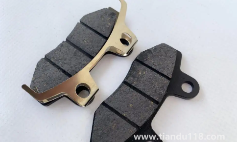 剎車片在前面好還是后面好(剎車片怎么區(qū)分好壞)(圖3) 剎車片在前面好還是后面好3