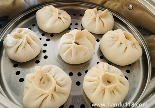 蒸包子可以提前一晚上發(fā)面嗎（蒸包子發(fā)面要多長時間最好）