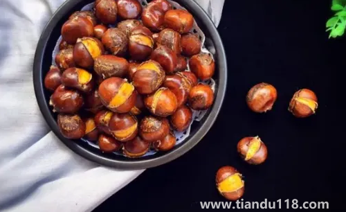 帶殼的板栗怎么煮好吃又簡(jiǎn)單3