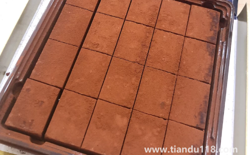 ROYCE巧克力檔次高嗎(ROYCE巧克力熱量高嗎)(圖3) ROYCE巧克力檔次高嗎3