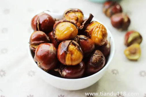 自己煮的板栗為什么皮不好剝(煮栗子需要開(kāi)口嗎)(圖3) 自己煮的板栗為什么皮不好剝3