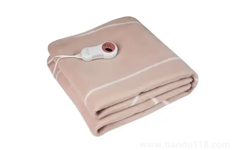 電熱毯被煙頭燙個洞還能用嗎（電熱毯使用注意事項）