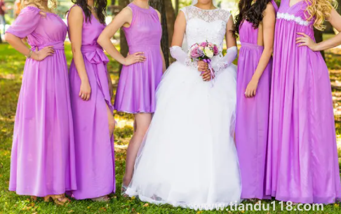 伴娘服是新娘買還是自己買(伴娘服要穿一天嗎)(圖3) 伴娘服是新娘買還是自己買3