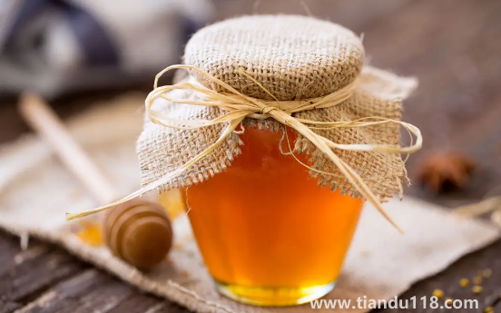 蜂蜜冬天不結(jié)晶是假的嗎(蜂蜜結(jié)晶了還能吃嗎)(圖3) 蜂蜜冬天不結(jié)晶是假的嗎3