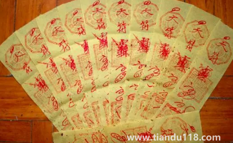 屬蛇人在2023年犯太歲嗎（屬蛇人2023年犯太歲怎么說）