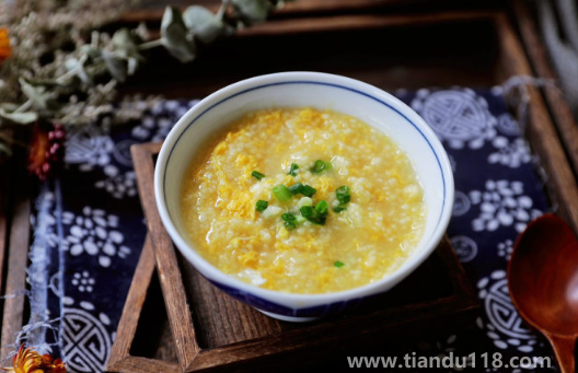 拉肚子喝粥可以吃咸菜嗎（拉肚子吃什么粥好）