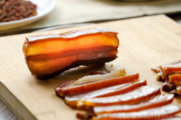 臘肉起白霉還能吃嗎（臘肉保存方法）