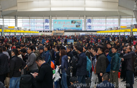 2023年返鄉(xiāng)潮開始了嗎（為什么每到春節(jié)就會(huì)出現(xiàn)回鄉(xiāng)潮）