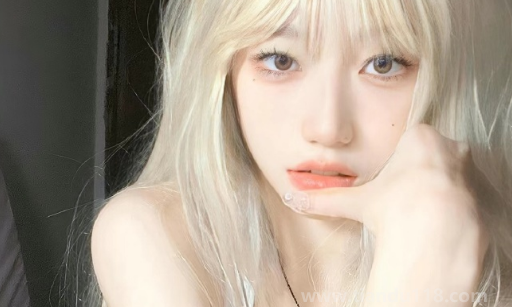 男生給女朋友花錢是應(yīng)該的嗎（男生給女朋友花錢希望對(duì)方還么）