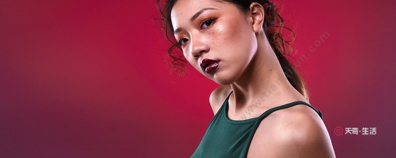 橘色眼影配什么口紅