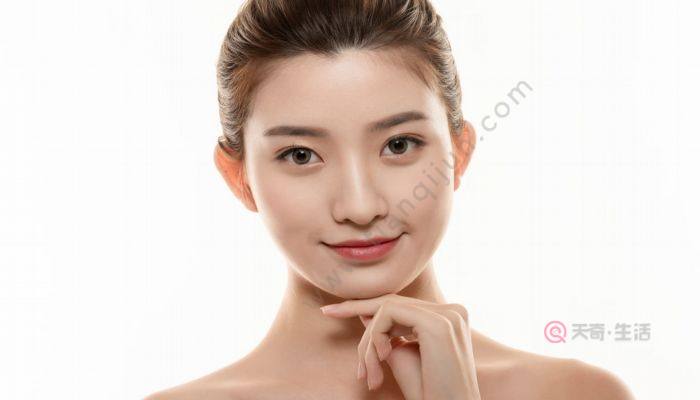 富勒烯的正確使用方法 富勒烯修顏美肌噴霧的用法(圖2) 富勒烯的正確使用方法